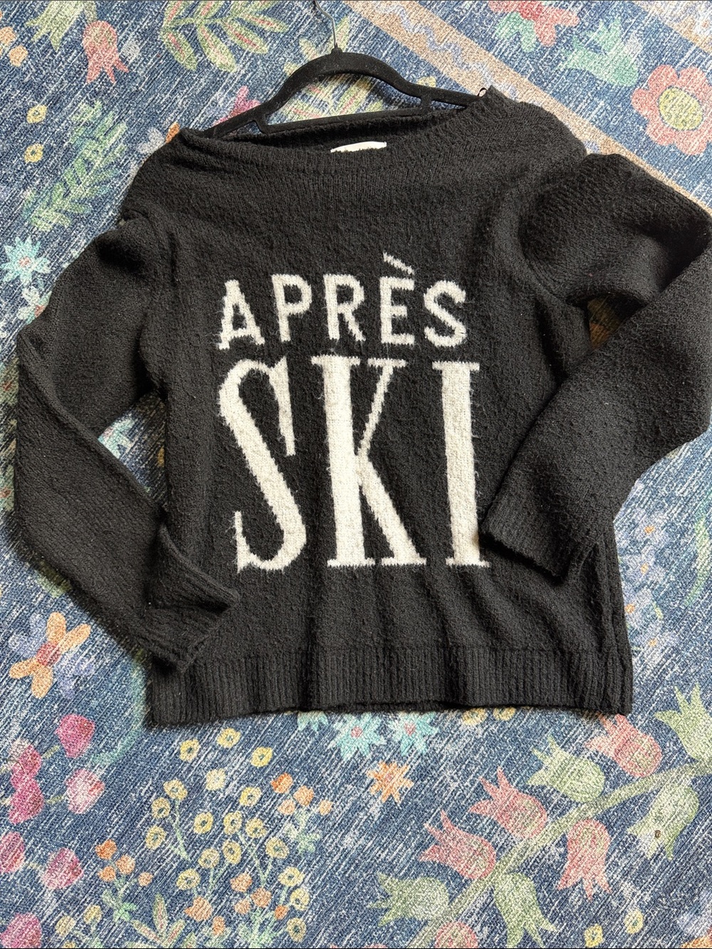 cupcakes & cashmere Black and White 'APRÈS SKI' Crewneck Sweater XS